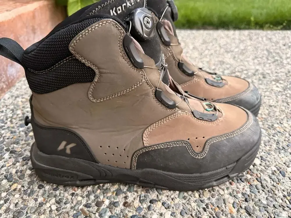 Korkers Midsized Wading Boots Men's Size 13 with OmniTrax Interchangeable Soles